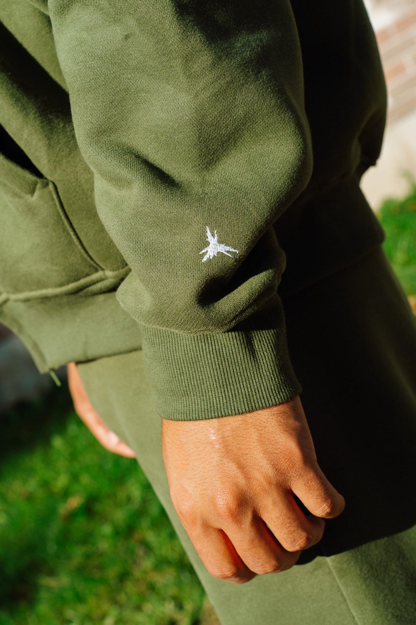 BASICS TRACKSUIT