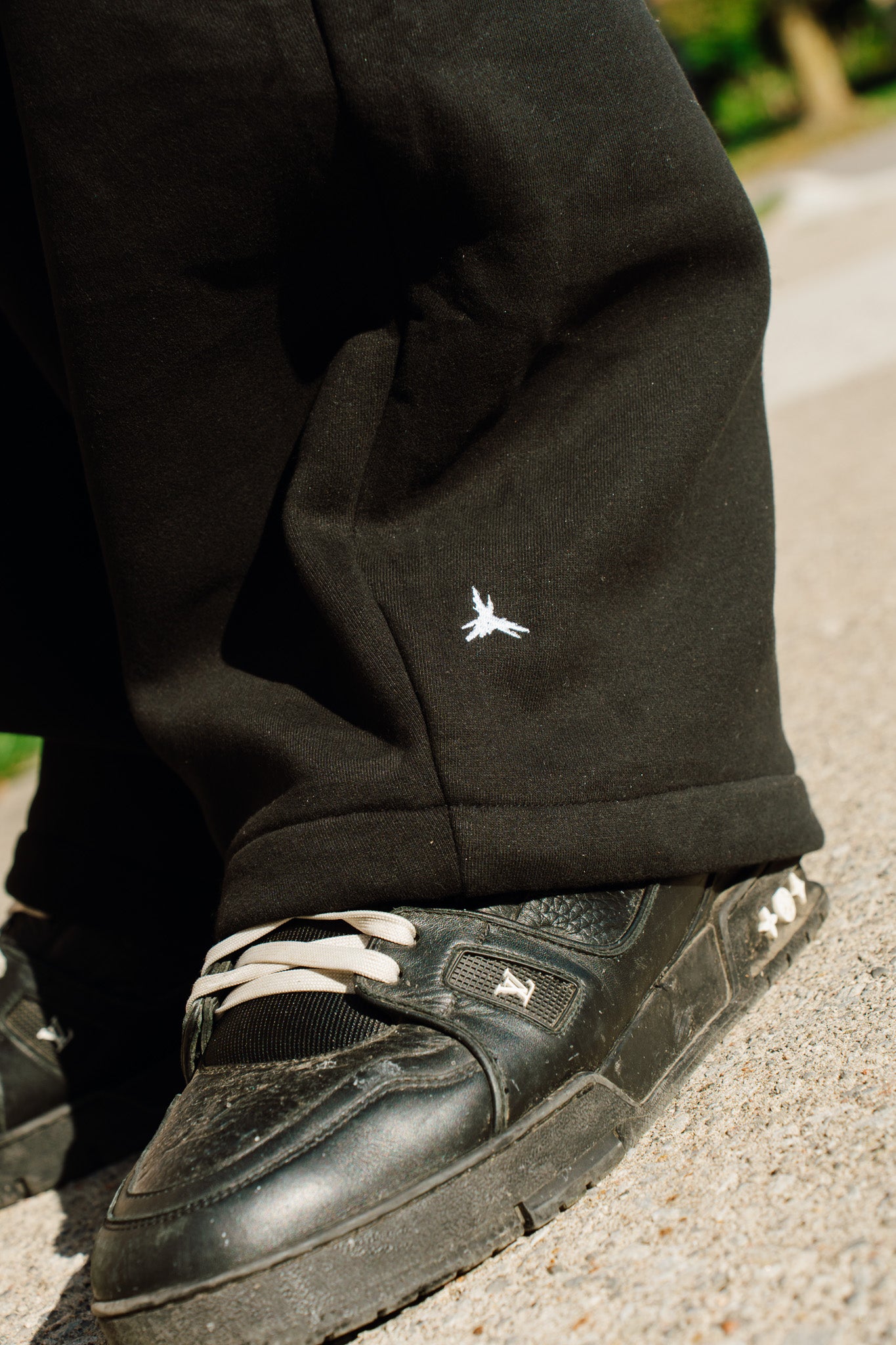 BASICS TRACKSUIT