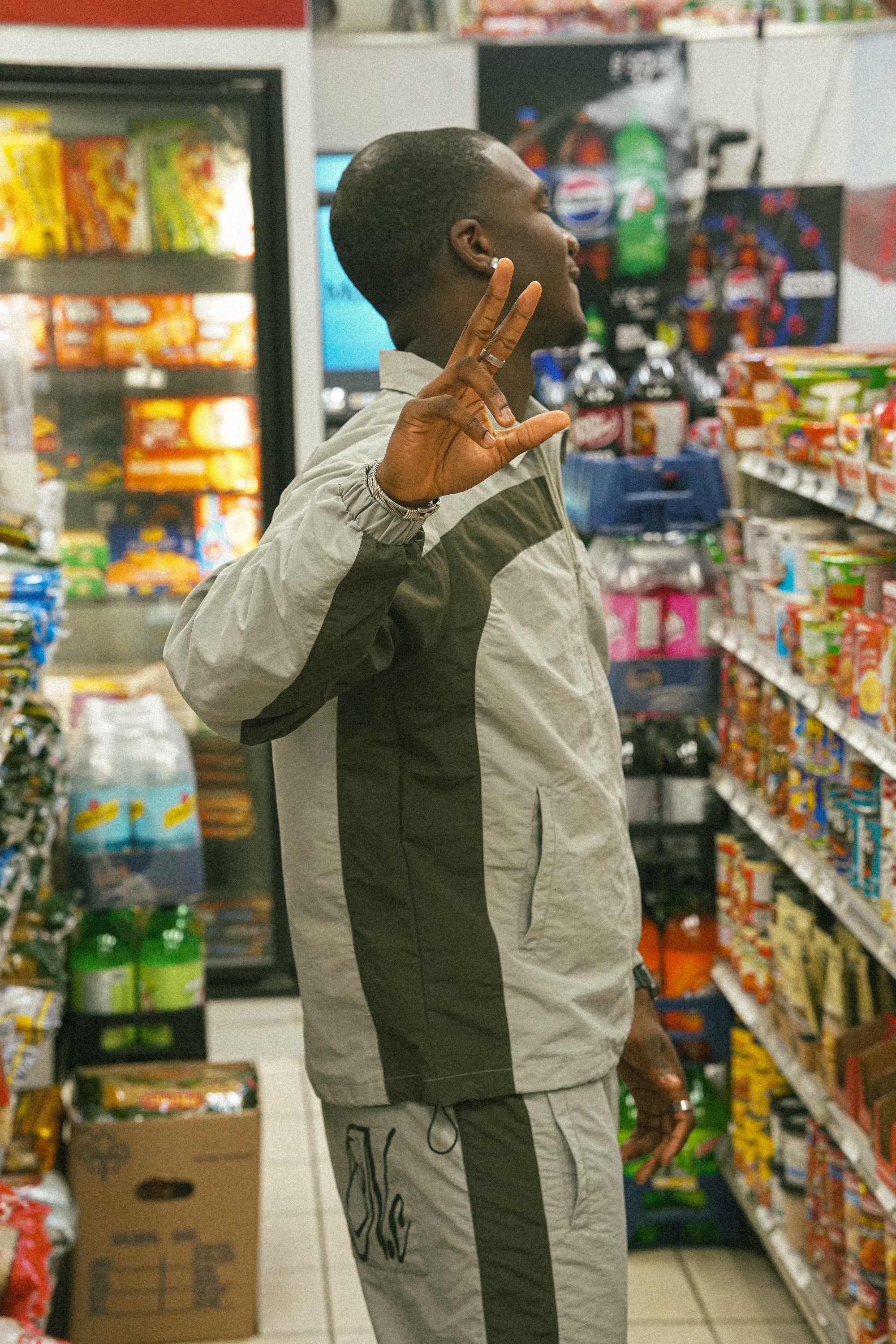 GREY WINDBREAKER TOP