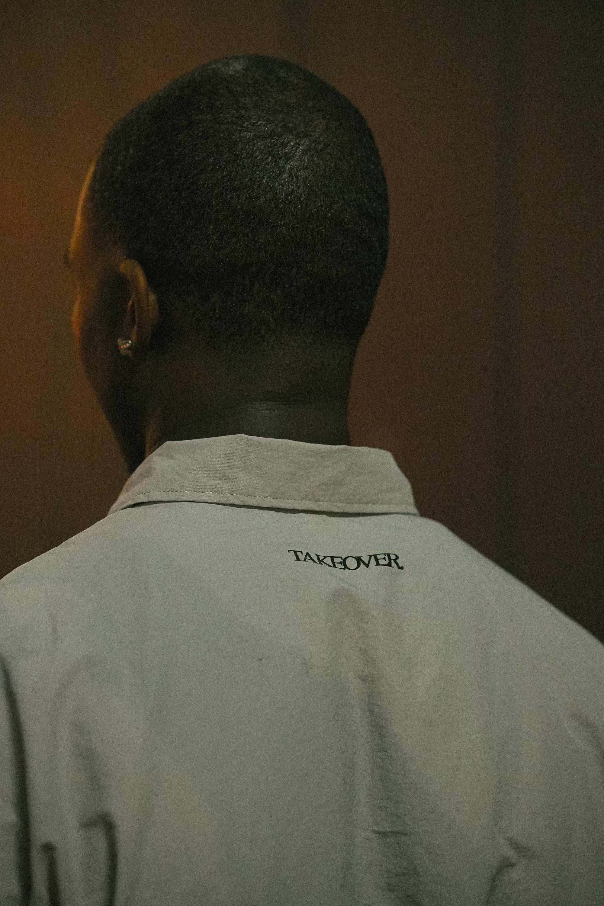 GREY WINDBREAKER TOP