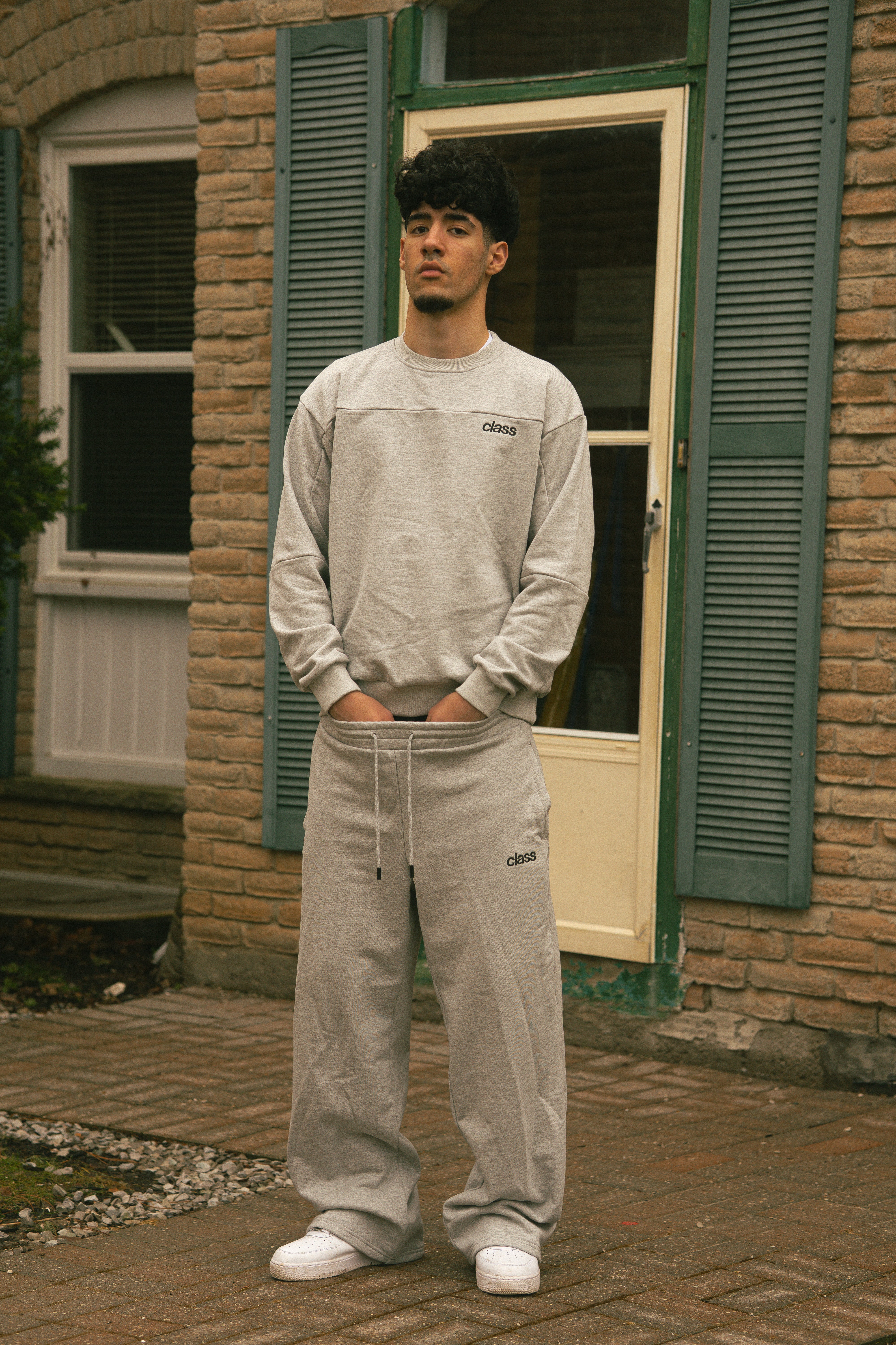 GREY JOGGERS