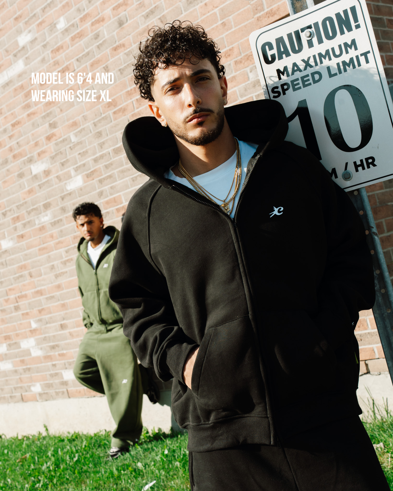 BASICS TRACKSUIT